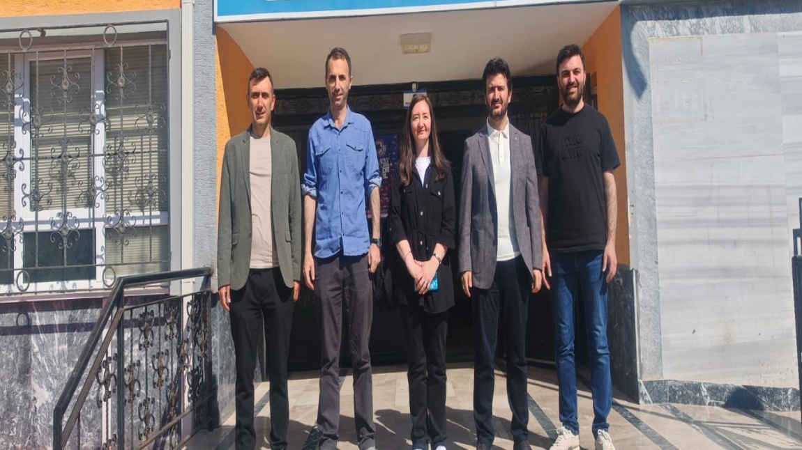 Yazar Ayşenur Kurtuluş Peltek Okulumuzda!